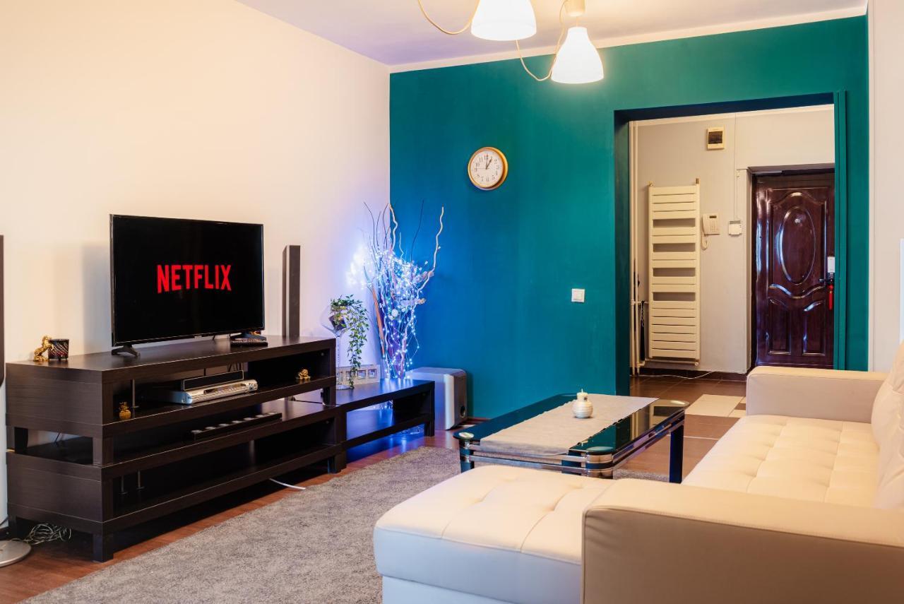 Comfy Apartment With Private Parking And Netflix Bükreş Dış mekan fotoğraf