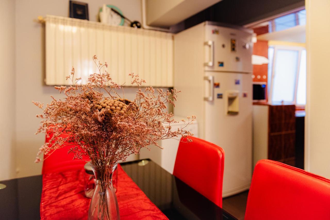 Comfy Apartment With Private Parking And Netflix Bükreş Dış mekan fotoğraf