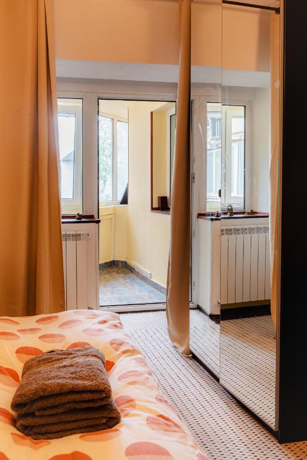 Comfy Apartment With Private Parking And Netflix Bükreş Dış mekan fotoğraf